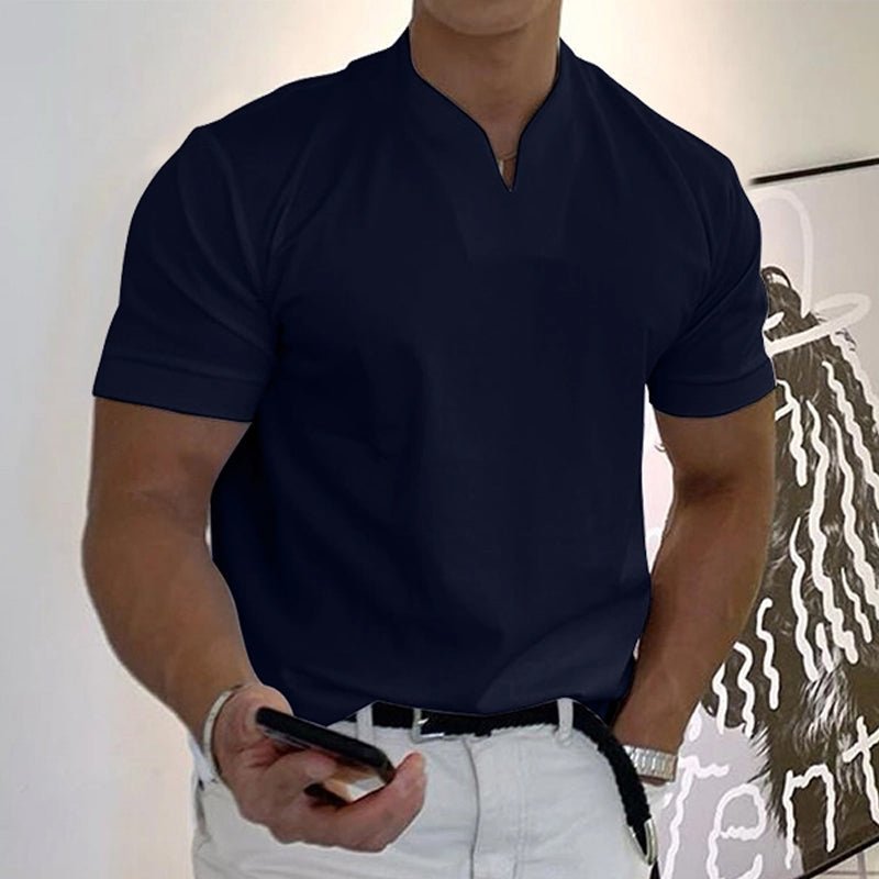 Herren T-Shirt Slim Fit mit V-Ausschnitt Sportliche Mode für die Aktuelle Saison