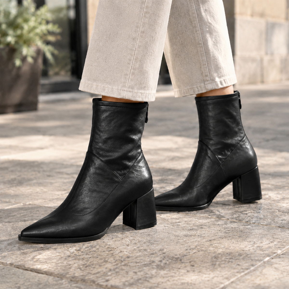 Damen Stiefeletten mit spitzer Zehenform und Reißverschluss