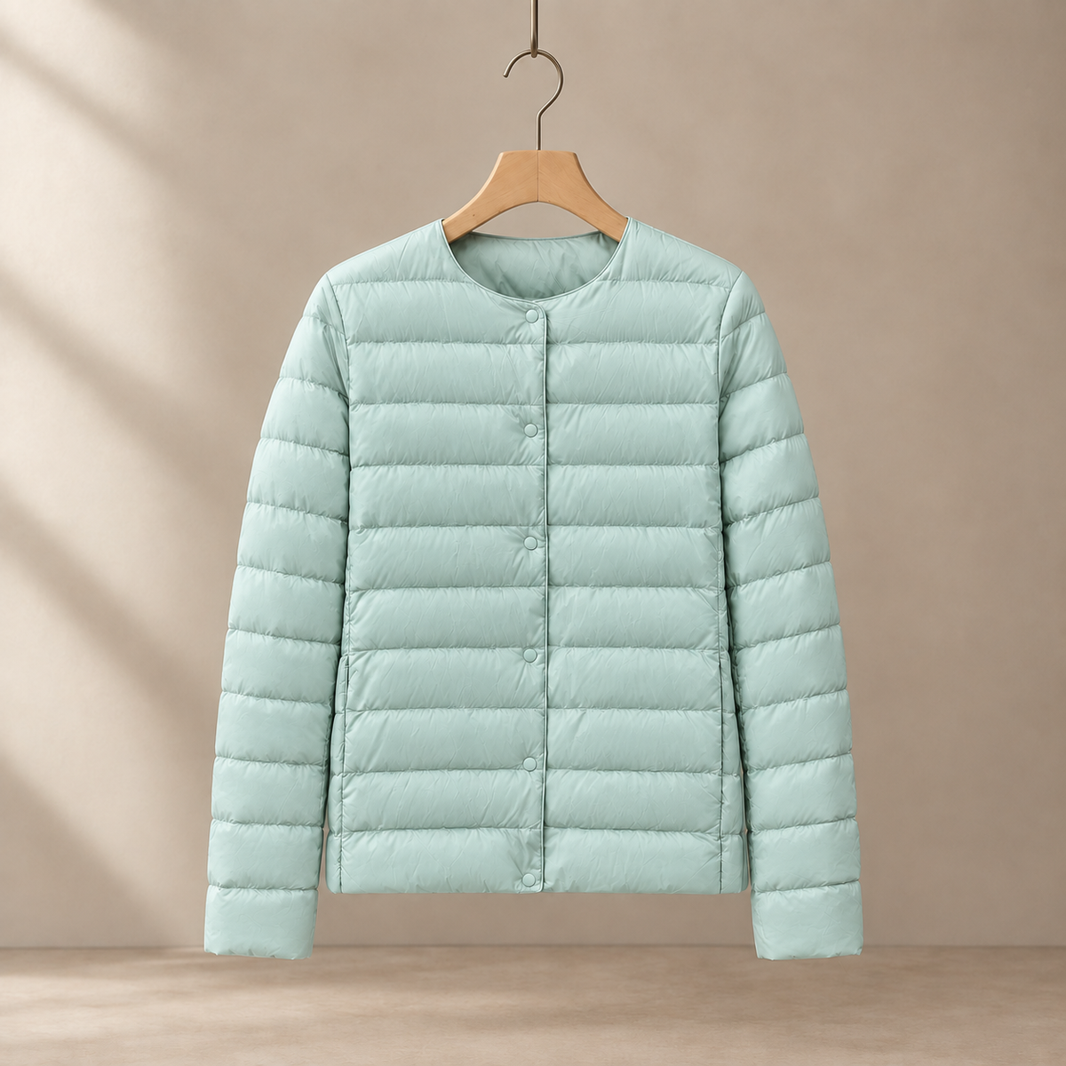Damen Steppjacke mit Eingrifftaschen und schmaler Passform