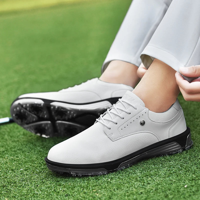 Herren Golfschuh mit Profilsohle und wasserabweisendem Design