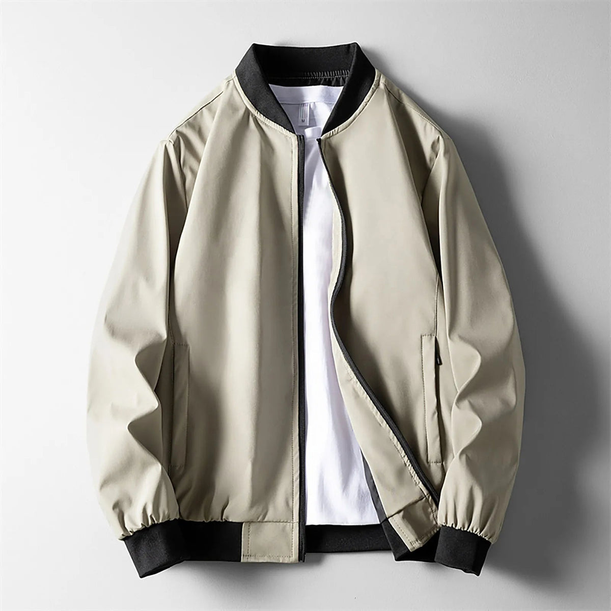 Herren Bomberjacke mit Rippbund und mattem Finish