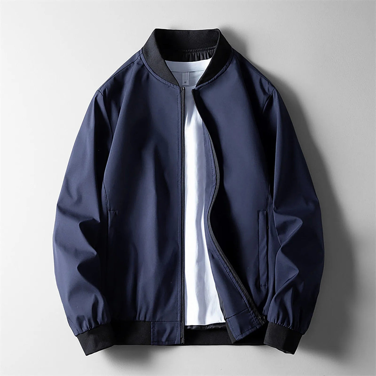 Herren Bomberjacke mit Rippbund und mattem Finish