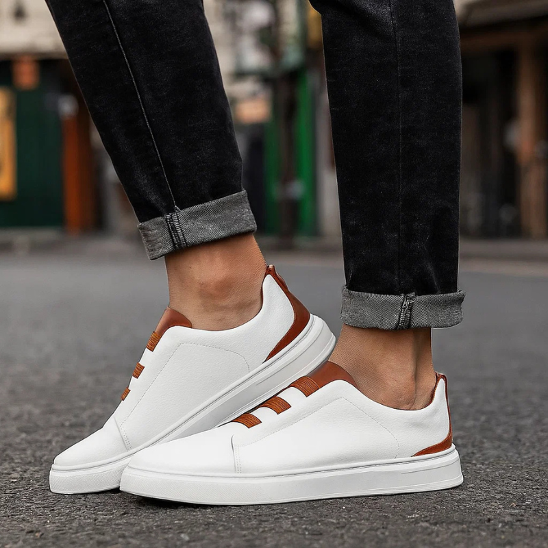 Herren Sneaker mit Ziernähten und Stretch-Schnürung