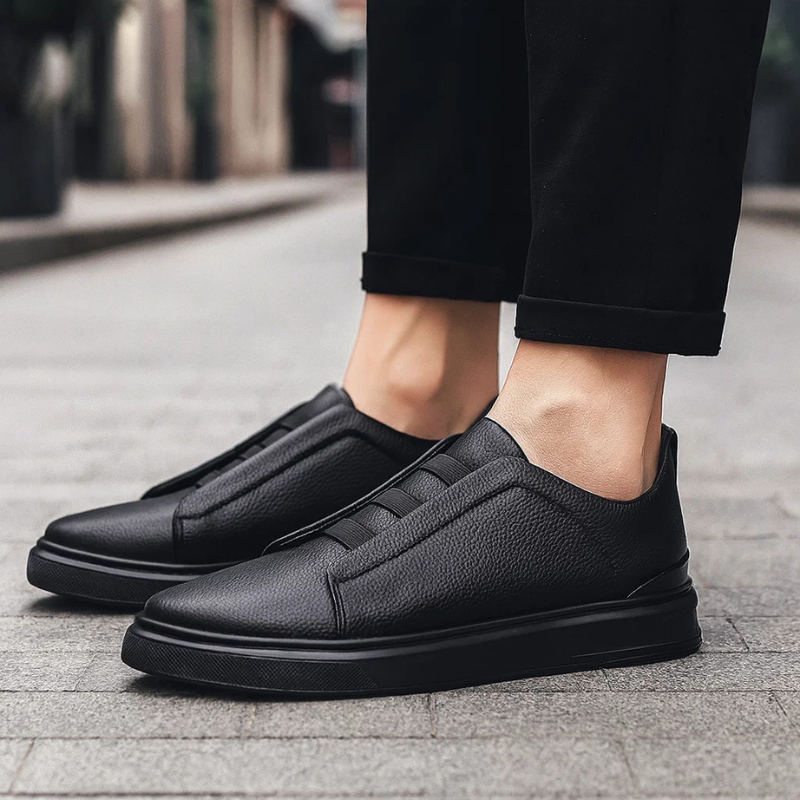 Herren Sneaker mit Ziernähten und Stretch-Schnürung