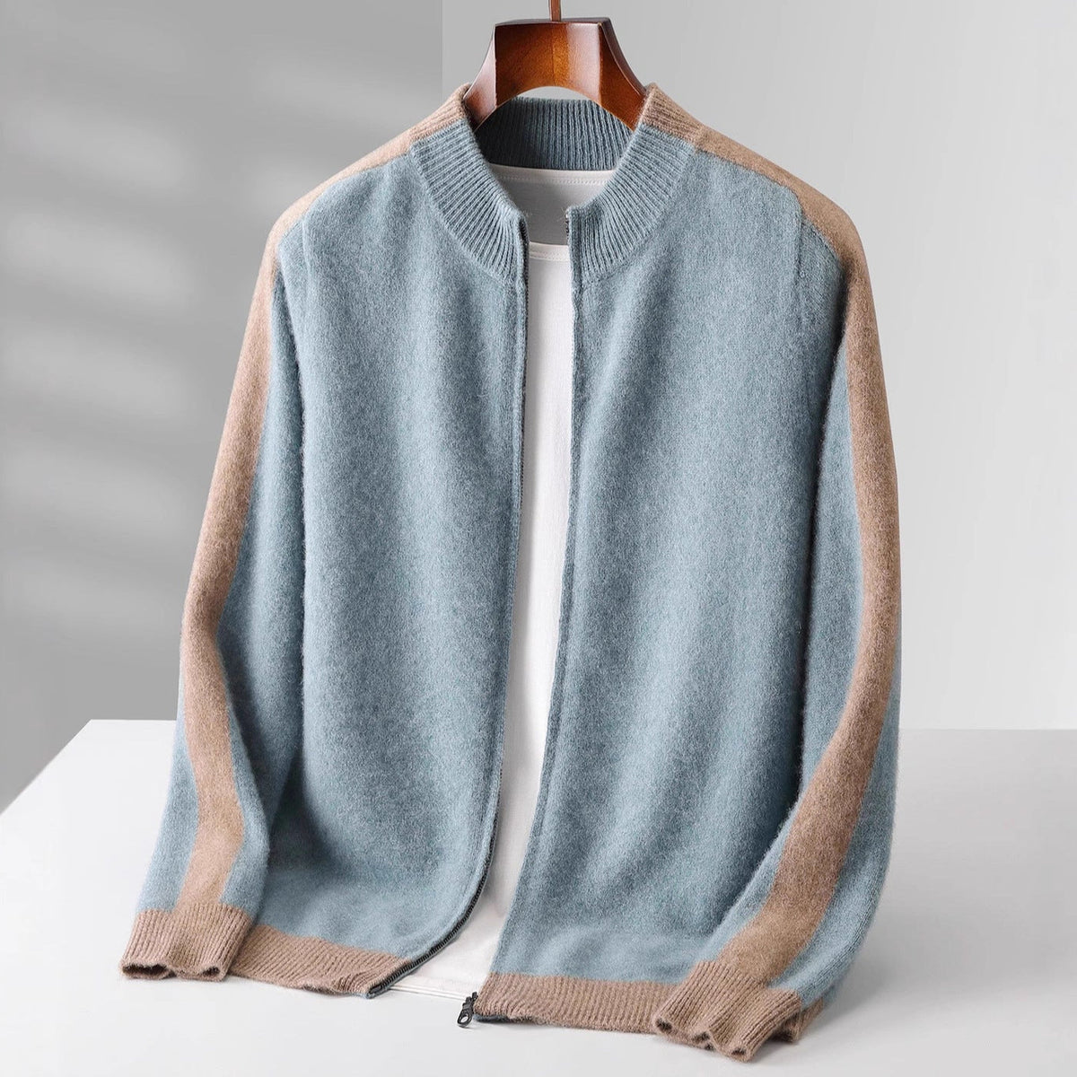 Herren Pullover mit durchgehendem Reißverschluss im Bomber-Stil