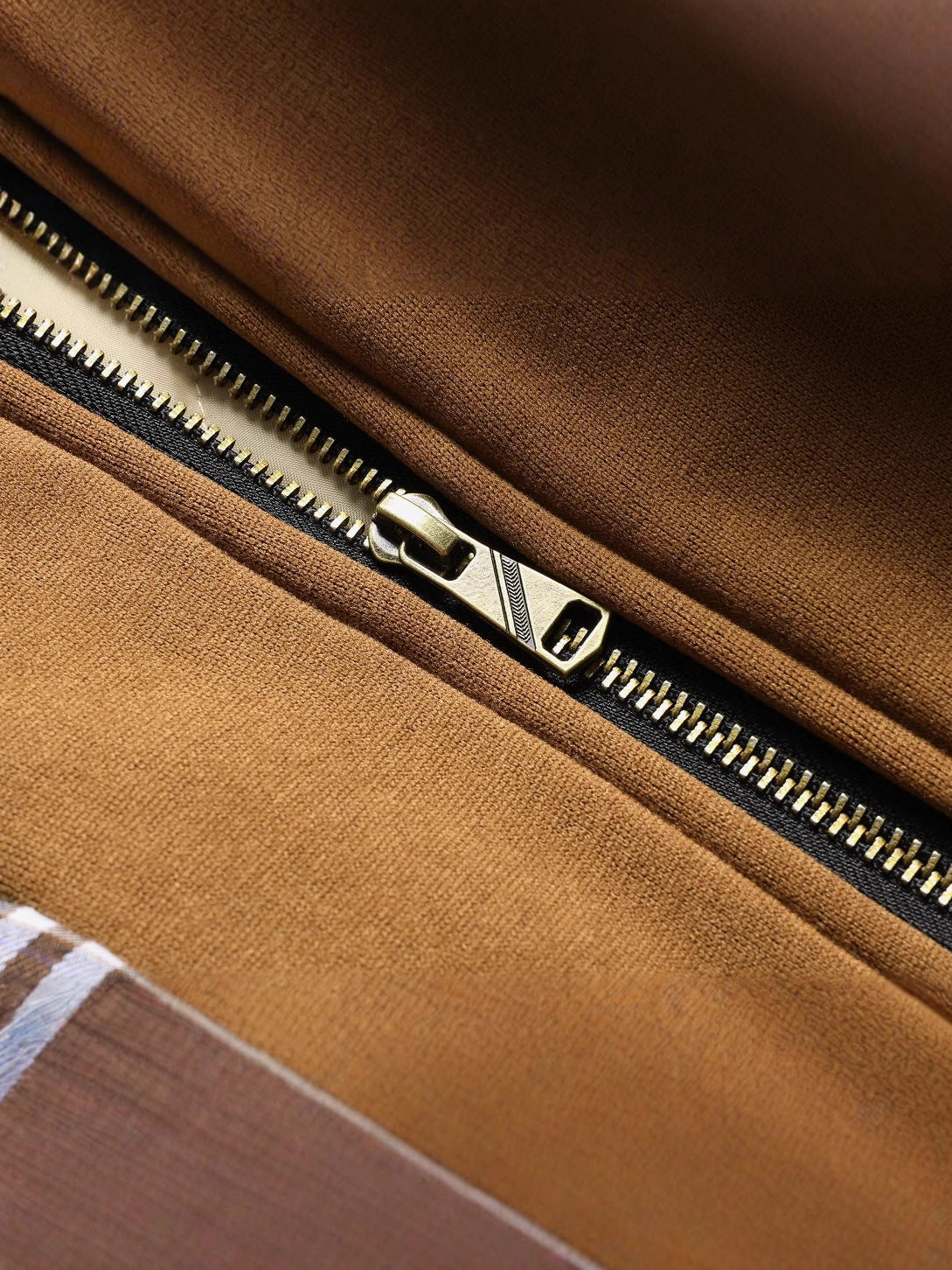 Herren Jacke mit Kapuze und gesteppter Innenseite