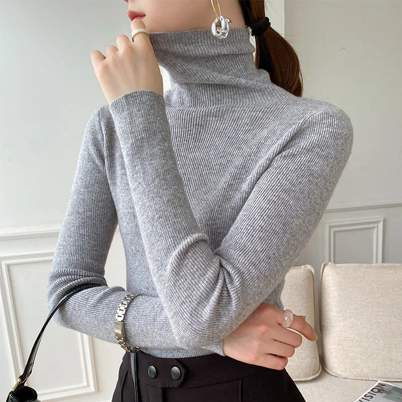 Damen Rollkragenpullover in figurbetonter Passform