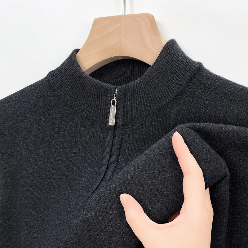 Herren Pullover mit kurzem Reißverschluss und cleanem Design