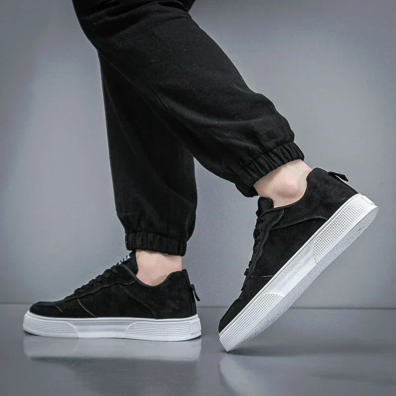Herren Sneaker im Court-Design mit Schnürung