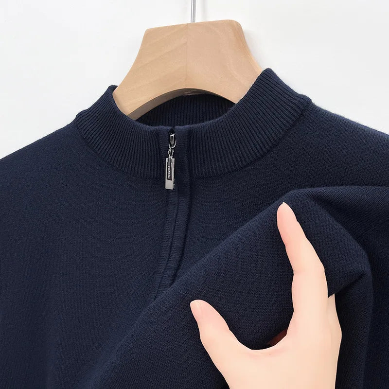 Herren Pullover mit kurzem Reißverschluss und cleanem Design