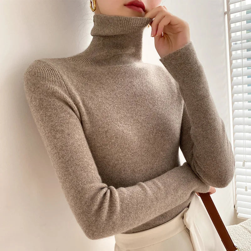 Damen Rollkragenpullover in figurbetonter Passform