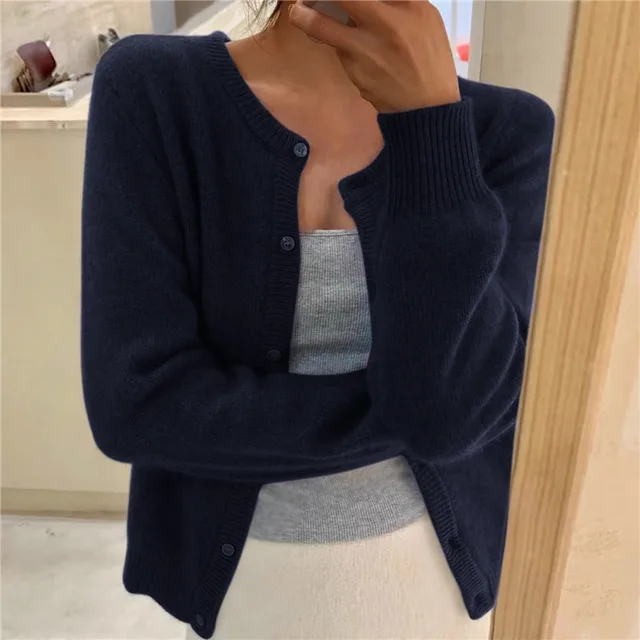 Damen Strickjacke mit Knopfleiste und Rundhalsausschnitt