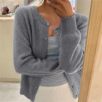Damen Strickjacke mit Knopfleiste und Rundhalsausschnitt