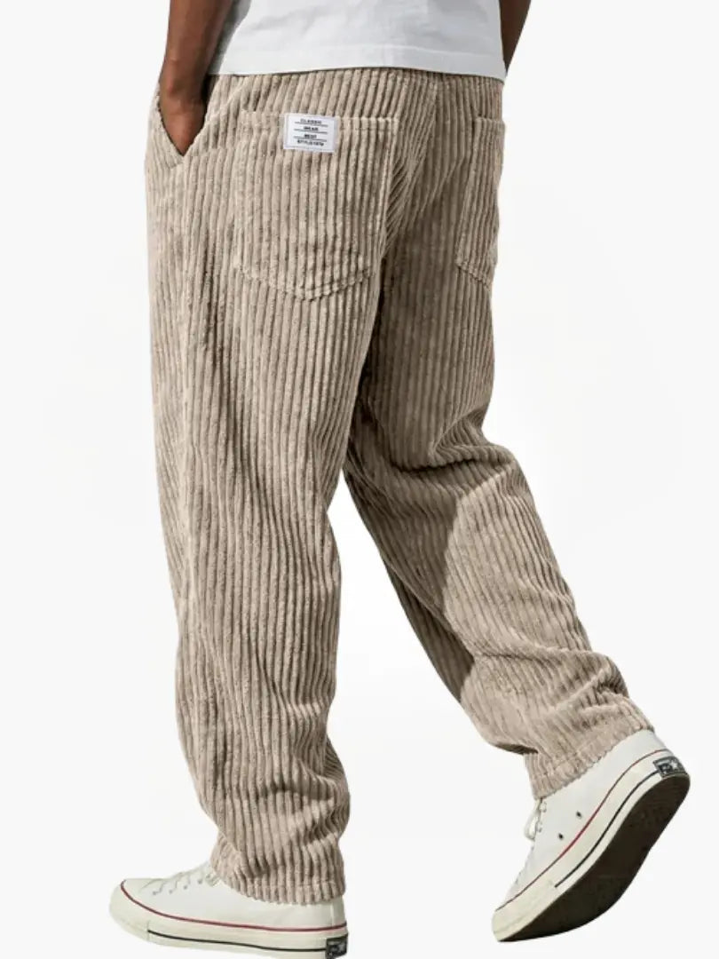 Feincord-Hose Relaxed Fit mit weicher Struktur