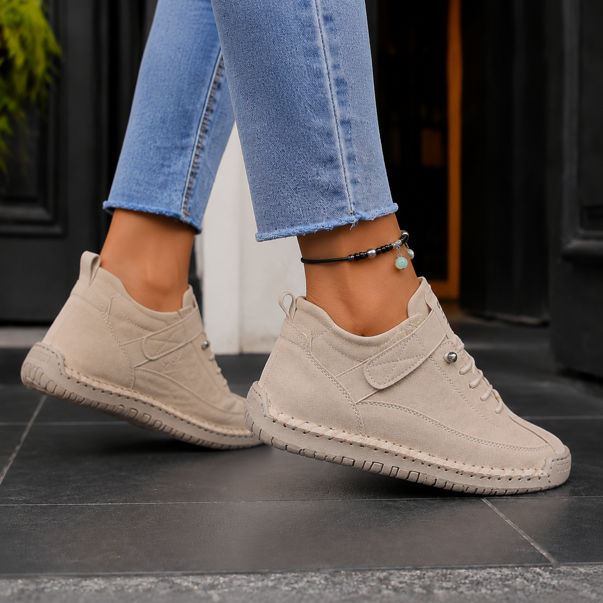 Damen Sneaker mit Klettverschluss und elastischer Schnürung