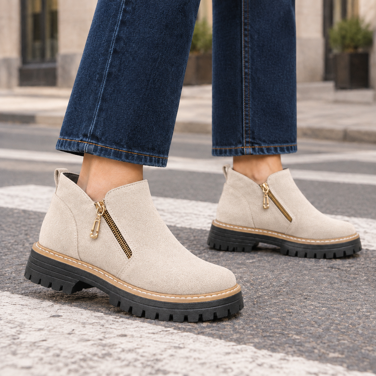 Damen Stiefeletten in Wildlederoptik mit Profilsohle