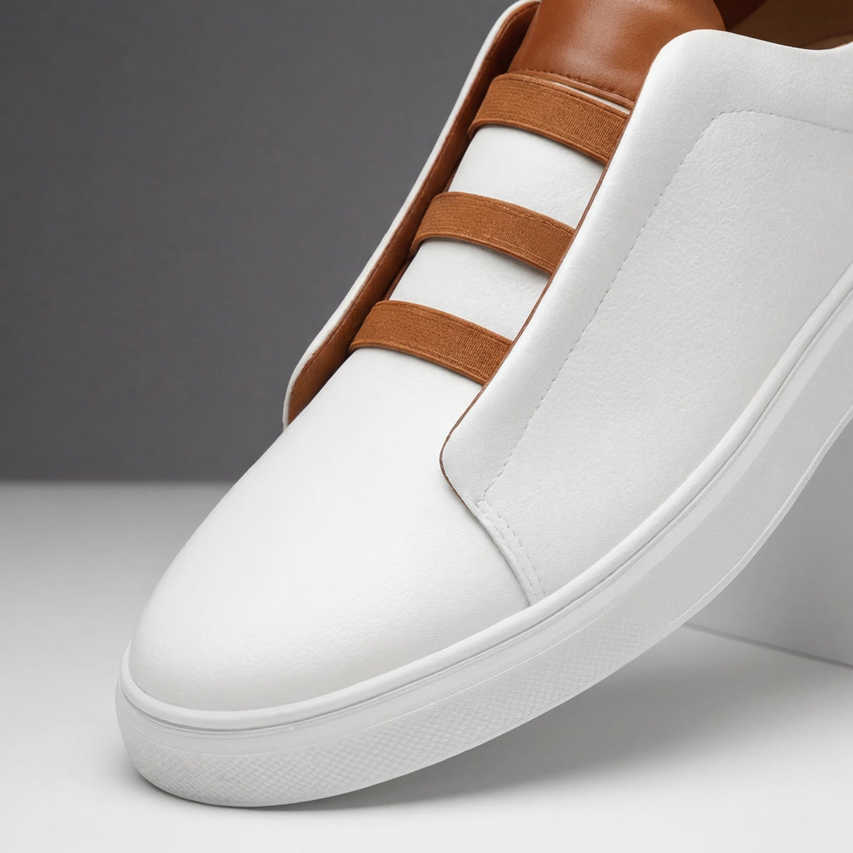 Herren Sneaker mit Ziernähten und Stretch-Schnürung