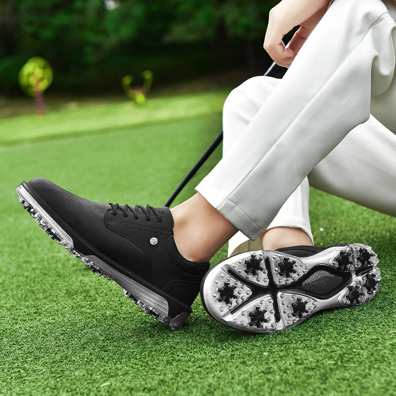 Herren Golfschuh mit Profilsohle und wasserabweisendem Design